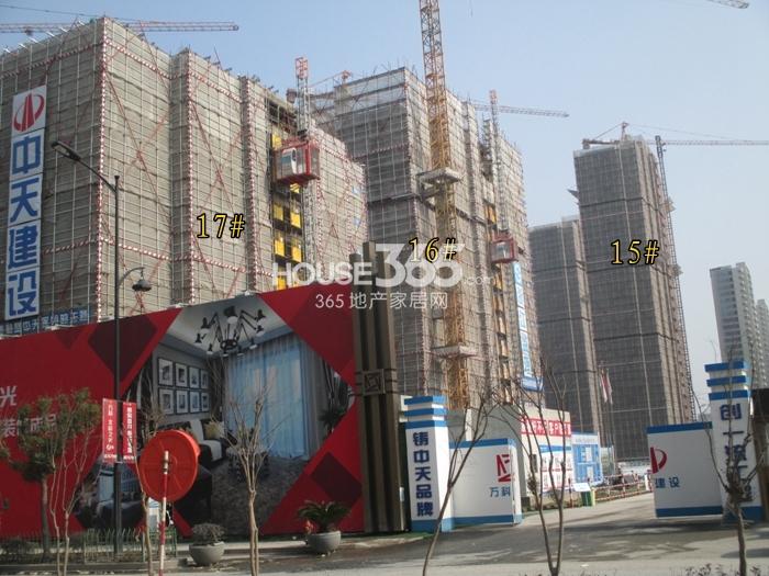 万科北宸之光二期15、16、17号楼施工进度 2015.2