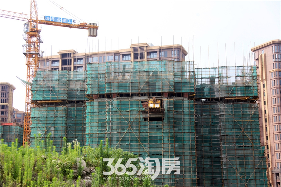 鸿瑞熙龙湾工程进度（2015年7月摄）